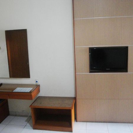 Hotel Merbabu Semarang Bagian luar foto