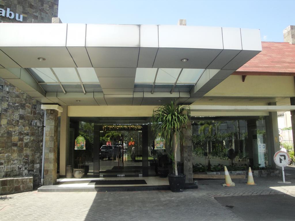 Hotel Merbabu Semarang Bagian luar foto