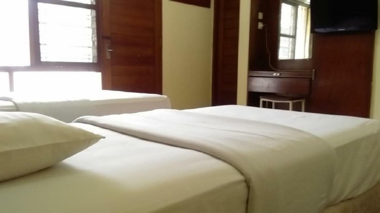 Hotel Merbabu Semarang Bagian luar foto