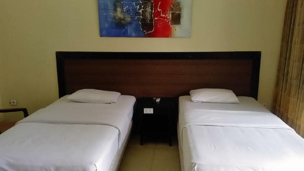 Hotel Merbabu Semarang Bagian luar foto