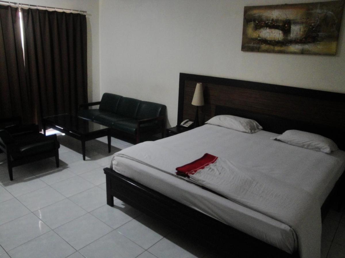 Hotel Merbabu Semarang Ruang foto